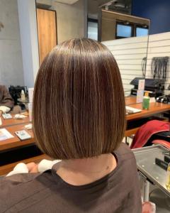 三軒茶屋_レディース_ハイライト_脱白髪染め_ボブ_ブラウン - HAIR & MAKE EARTH 三軒茶屋店掲載