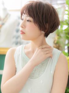 大人かわいい前下がり小顔オン眉ショート　ミルクティピンク - COVER HAIR bliss志木南口駅前店掲載