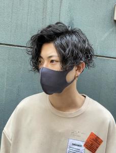 今人気の波巻きツイストスパイラルパーマセンターパート - ドルクス日本橋掲載