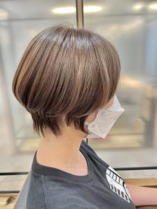 【篠原】ショートボブ白髪ぼかしハイライトグレージュ - PORT掲載
