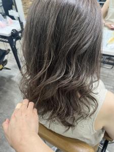 白髪ぼかしハイライト20代30代40代￥15400 - prize Iris 池袋【プライズ アイリス】池袋駅東口店掲載