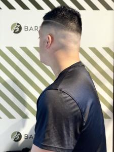 フェードカットスタイル【BARBER-BAR】 - バーバーバー赤羽掲載