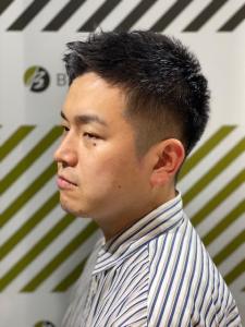 大人の刈り上げスタイル - BARBER-BAR 四谷店掲載