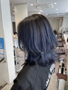 ブルーブラックでウルフカット - FACE。港南台掲載