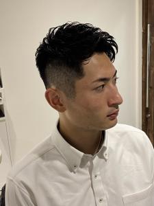 日本橋グラデーション刈り上げ　ソフモヒ風アップバングショート - ドルクス日本橋掲載