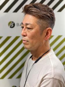 大人の刈り上げスタイル - BARBER-BAR 四谷店掲載