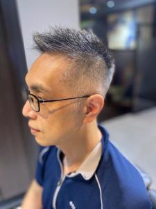 大人の刈り上げスタイル - BARBER-BAR 四谷店掲載