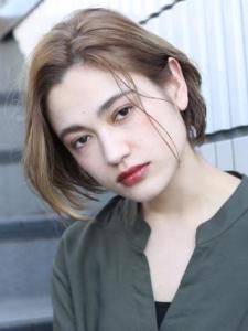 三軒茶屋_レディース_ブロンド_ミディアム_ボブ_ハイトーン - HAIR & MAKE EARTH 三軒茶屋店掲載