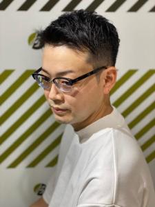 大人の刈り上げスタイル - BARBER-BAR 四谷店掲載