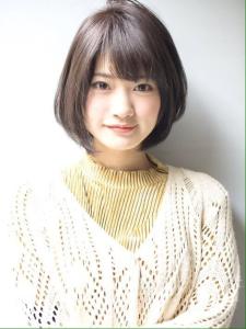 顔周りを包み込む抜け感こなれミディ - 個室型美容室 GUL GUL ruang 妙典店掲載
