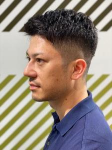 大人の刈り上げスタイル - BARBER-BAR 四谷店掲載