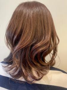 20代30代大人可愛いウルフくせ毛風パーマラベンダーベージュ - ブロッサムひばりヶ丘店掲載