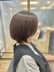 【篠原】ゆったりショートボブ×白髪ぼかしハイライト - PORT掲載