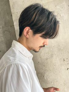 大人男子のセンターパートスタイル - QOL mens salon 立川掲載