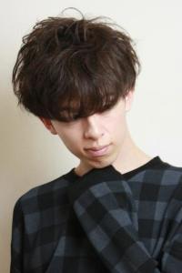 【RATIO 国分寺 渡邊陽平】スーツ短髪ツーブロック束感 - RATIO HAIR DESIGN掲載