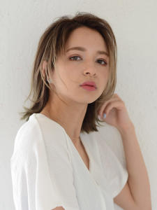 三軒茶屋_レディース_セミロング_ブロンド_ハイトーン_ボブ - HAIR & MAKE EARTH 三軒茶屋店掲載