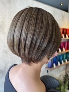 白髪ぼかしハイライトショート - 半個室美容室 roan 福津店掲載