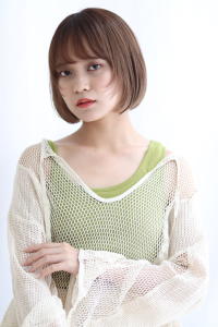 30代40代【小顔×お顔まわりレイヤーボブ×ペールベージュ】 - albero掲載