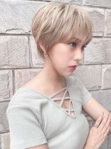 ホワイトベージュ×ミニショート - LaBless 天王寺 SmartSalon オージュア認定サロン 髪質改善/ヘッドスパ掲載