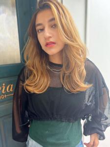 【山田】かきあげバングミルクティーベージュ外国人風レイヤーy - Maria by AFLOAT掲載