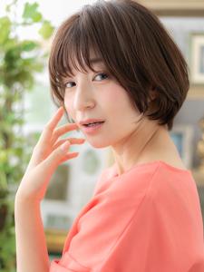 大人かわいいナチュラル前下がりAラインボブ　ボブショート - COVER HAIR bliss 上尾西口店掲載