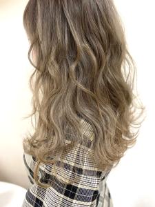 ミルクティーベージュ - Salon Hollywood掲載