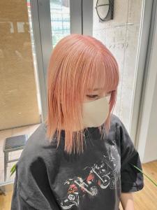 ピンクカラー　ピンクベージュ　ミニボブ　ウルフカット - ARCANA 明治神宮前 表参道 原宿掲載