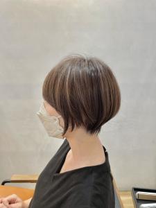 【篠原】丸みショートボブ×白髪ぼかし - PORT掲載