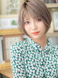 外国人風シルキーベージュ前下がりミニボブ　ブリーチオンカラー - COVER HAIR bliss志木南口駅前店掲載