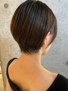 乾かすだけでまとまるマッシュショート - sweep 平尾掲載