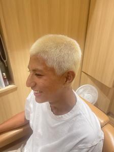 金髪サーファーボウズ - ヘアーモードキクチ 三越前店掲載