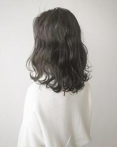 カーキグレージュ - トリート ヘアデザイン船堀店掲載