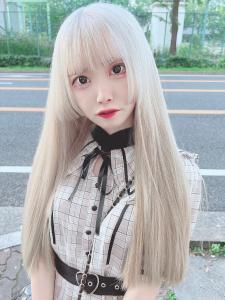 【ブリーチ3回】ホワイトベージュ ぱっつん 姫カット - Lilme掲載