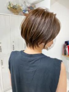 マロンベージュ Aラインボブドレスヘアかきあげロング - NeiRo 錦糸町 ショートカット 髪質改善掲載