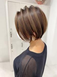 マロンベージュ Aラインボブドレスヘアかきあげロング - NeiRo 錦糸町 ショートカット 髪質改善掲載