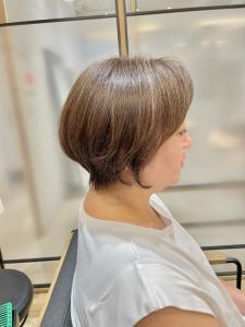 【篠原】上品な白髪ぼかしハイライト×丸みショート - PORT掲載