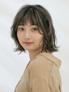 三軒茶屋_レディース_ミディアム_オリーブベージュ_ブリーチ - HAIR & MAKE EARTH 三軒茶屋店掲載