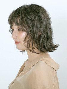 三軒茶屋_レディース_ミディアム_オリーブベージュ_コテ巻き - HAIR & MAKE EARTH 三軒茶屋店掲載