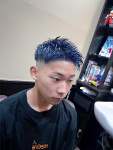 深海ブルーオーシャンフェードスタイル - ヒロ銀座BARBER SHOP 秋葉原店掲載