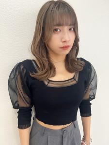 【山田】ミルクティーベージュ小顔くびれレイヤー20代30代4 - Maria by AFLOAT掲載