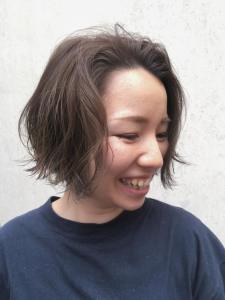 ショートボブニュアンスパーマにオリーブベージュ - marju銀座掲載