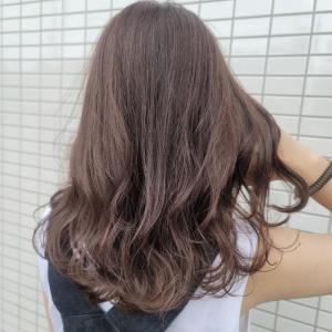 アッシュグレージュ - CREA掲載
