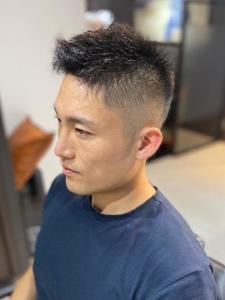 大人の刈り上げスタイル - BARBER-BAR 四谷店掲載