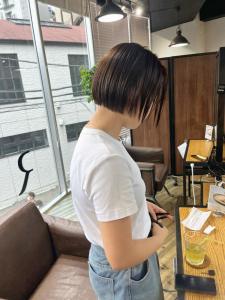 ミルクティーベージュ　グレージュ　切りっぱなしボブ - ARCANA 明治神宮前 表参道 原宿掲載