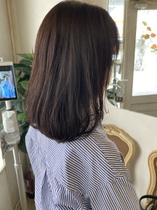 前髪ありナチュラルストレートミディアムヘア40代梅ヶ丘美容室 - CHAINON掲載
