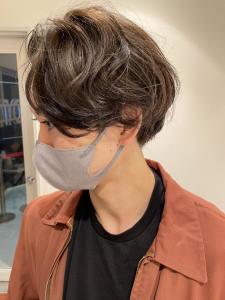 大人のパーマハイライトオリーブのレイヤードスタイル - marju銀座掲載