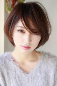 イルミナカラー、やわらか大人ショートボブ - TOP SHAPE掲載