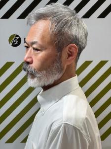 大人の刈り上げスタイル - BARBER-BAR 四谷店掲載