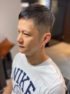 大人の刈り上げスタイル - BARBER-BAR 四谷店掲載