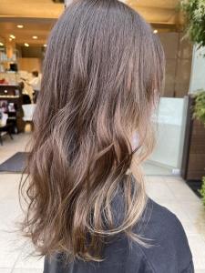 ホワイトベージュのインナーカラー - EMU international 春日部本店掲載